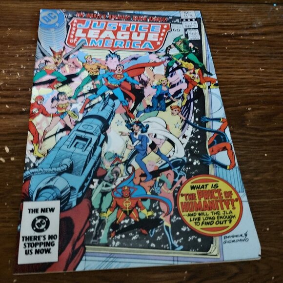 Justice League of America #218 (DC Comics, 1983) - Picture 1 of 3